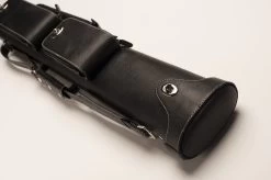 Cuel Billard-Köcher „Hustler Black 2/4“ Für Pool-Billard-Queues, Schwarz, Aus Feinem Kunstleder, Mit Drei Seitentaschen Für Billardzubehör