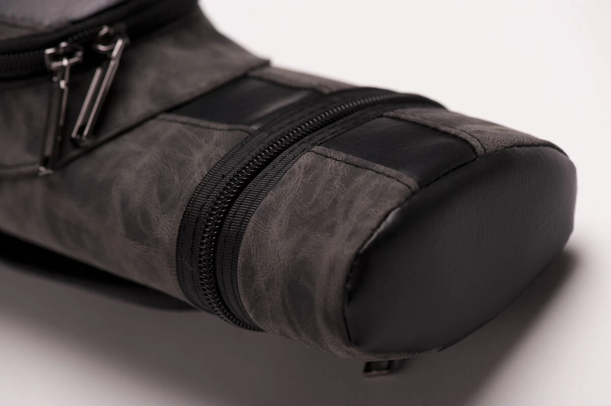 CUEL Billard-Köcher Suede Black 2/2 Für Pool-Billard-Queues, Aus Kunst-Wildleder, Mit Schultergurt, Tragegriff Und Zwei Seitentaschen Für Billardzubehör – Bild 3