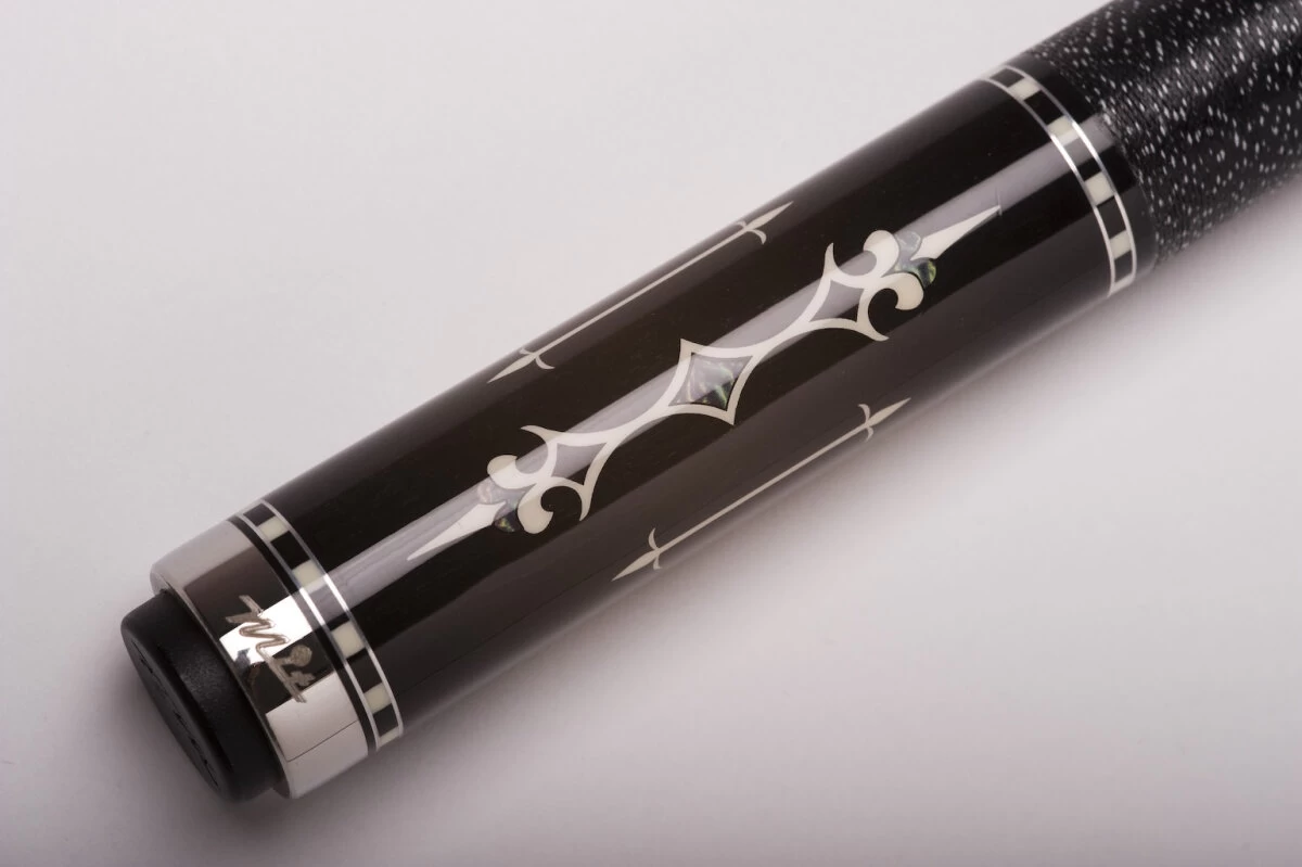 MIT MF1-016 Pool-Billard-Queue, 2-teilig, Mit Klebeleder, Vollholz-Oberteil, Leinen-Griffband, Inkl. Gewindeschoner – Bild 2