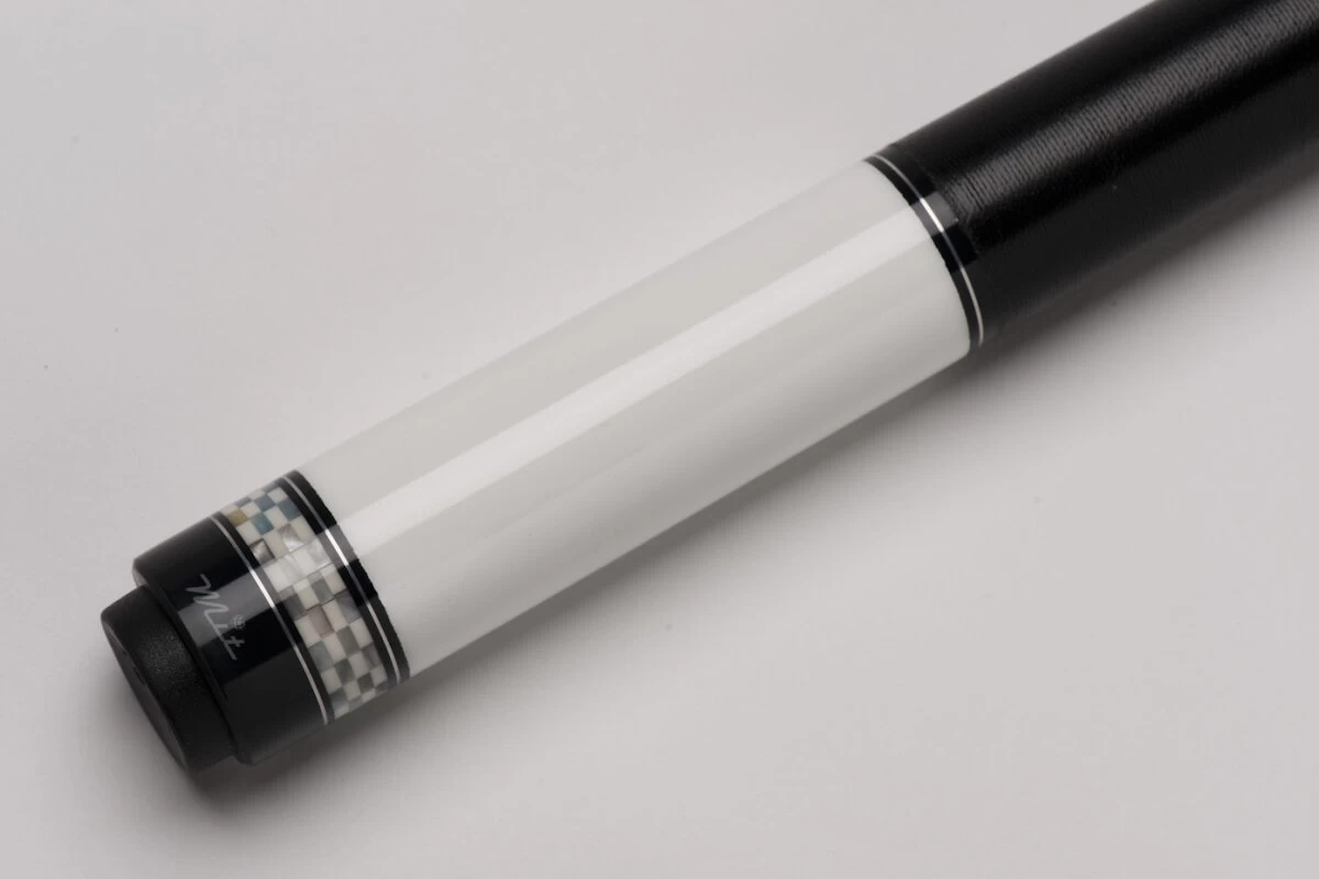 MIT MF2-002 Pool-Billard-Queue, 2-teilig, Mit Klebeleder, Vollholz-Oberteil, Leinen-Griffband, Inkl. Gewindeschoner – Bild 4